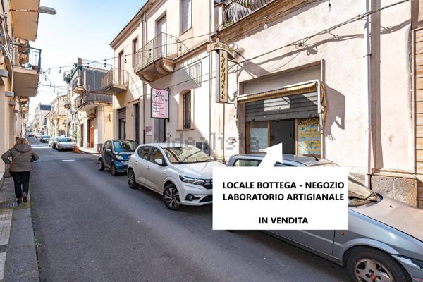 locale commerciale in vendita a Giarre
