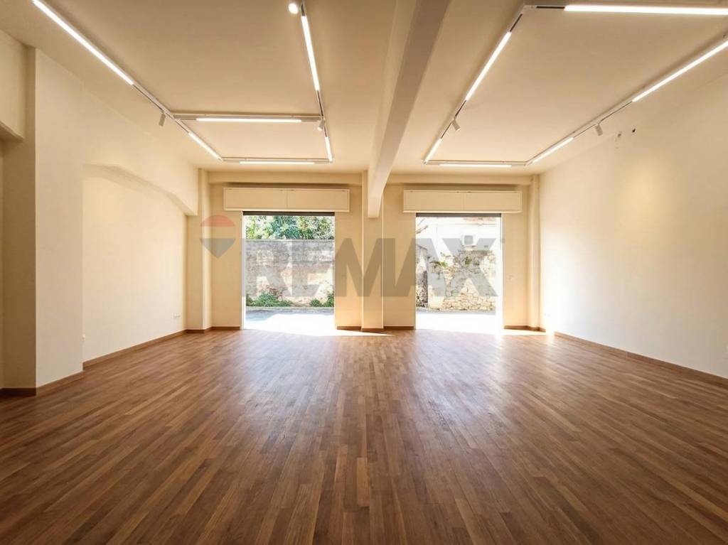 negozio in vendita a Giarre