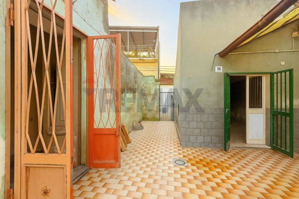 casa indipendente in vendita a Giarre