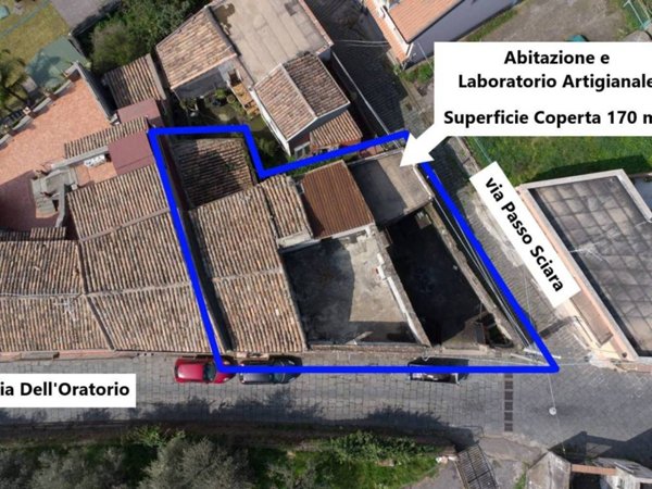 intera palazzina in vendita a Giarre in zona San Giovanni Montebello