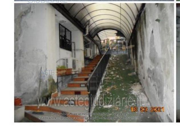 locale commerciale in vendita a Giarre