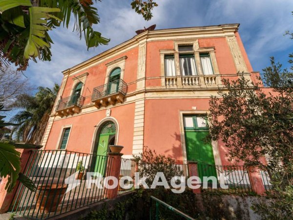 casa indipendente in vendita a Giarre