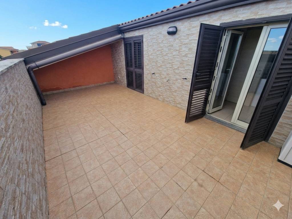 appartamento in vendita a Giarre in zona Trepunti