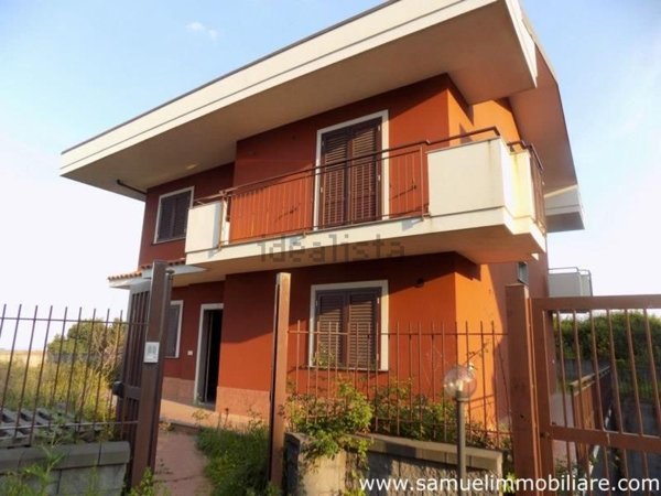 casa indipendente in vendita a Giarre