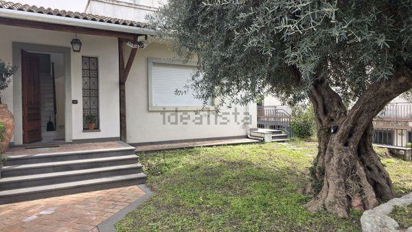 casa indipendente in vendita a Giarre
