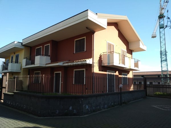 casa indipendente in vendita a Giarre