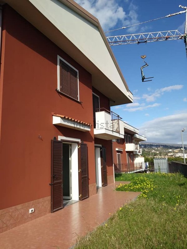 casa indipendente in vendita a Giarre