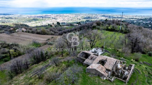 casa indipendente in vendita a Giarre