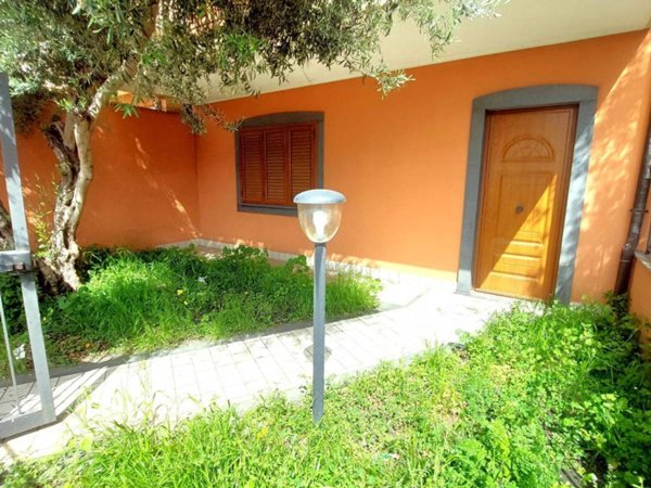 casa indipendente in vendita a Giarre