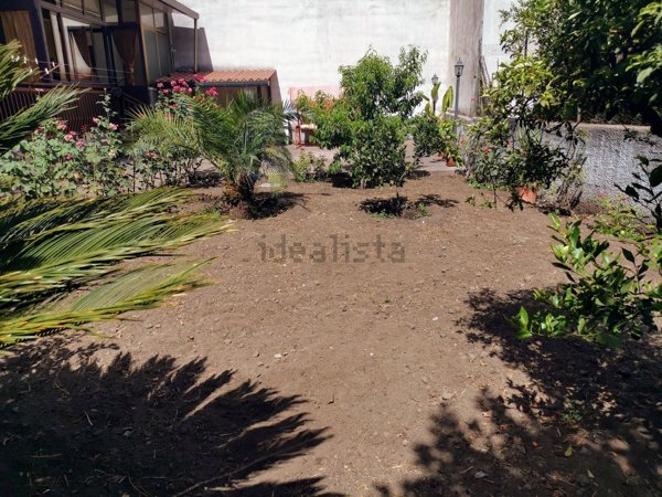 appartamento in vendita a Giarre in zona Macchia