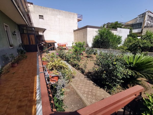 appartamento in vendita a Giarre in zona Macchia