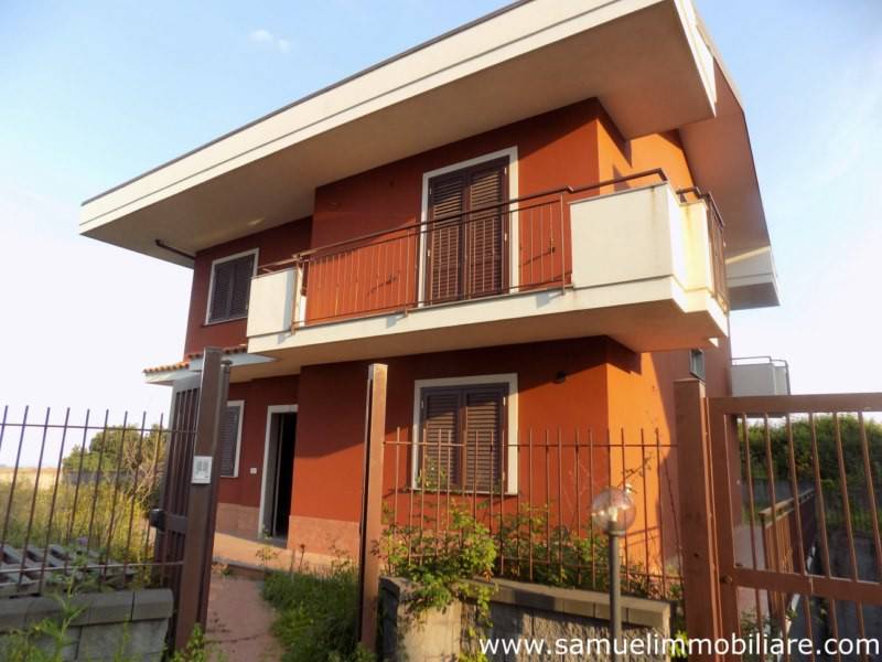 casa indipendente in vendita a Giarre