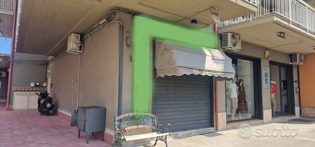 negozio in vendita a Giarre