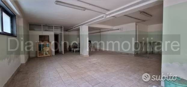 negozio in vendita a Giarre