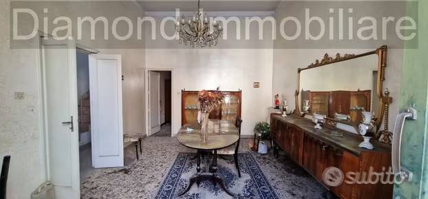 appartamento in vendita a Giarre in zona Macchia