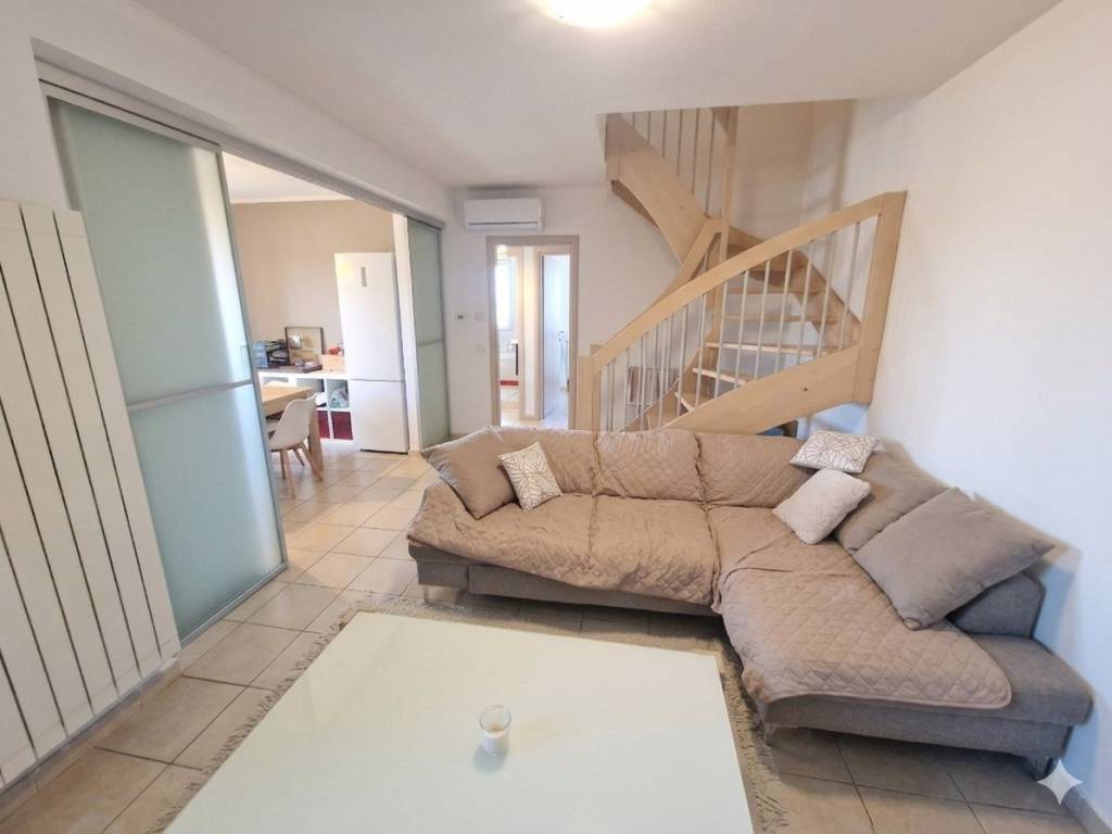 appartamento in vendita a Giarre in zona Trepunti