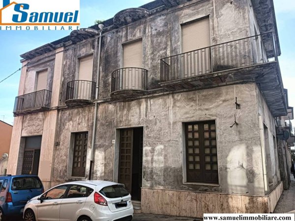 casa indipendente in vendita a Giarre