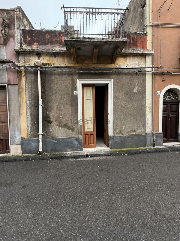 casa indipendente in vendita a Giarre