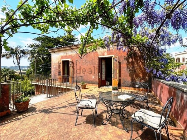 casa indipendente in vendita a Giarre in zona San Giovanni Montebello