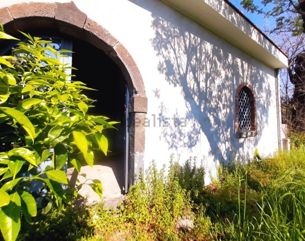 casa indipendente in vendita a Giarre in zona Macchia