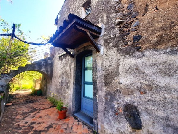 appartamento in vendita a Giarre in zona Macchia