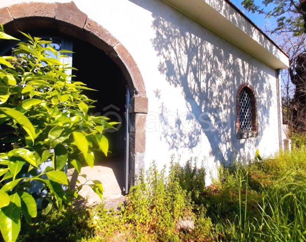 casa indipendente in vendita a Giarre in zona San Giovanni Montebello