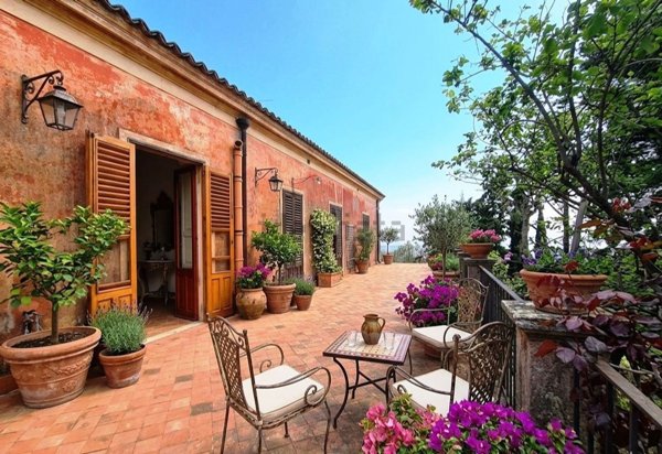 casa indipendente in vendita a Giarre
