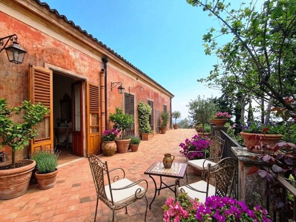 casa indipendente in vendita a Giarre in zona Macchia