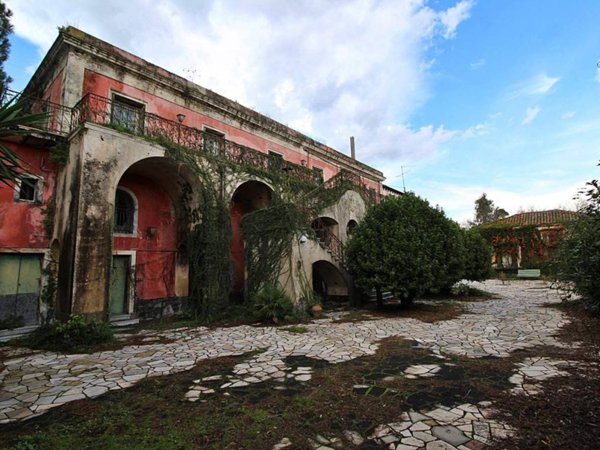 intera palazzina in vendita a Giarre