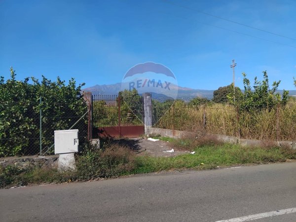 terreno industriale in vendita a Giarre