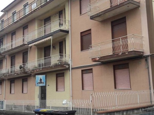 appartamento in vendita a Giarre in zona San Giovanni Montebello