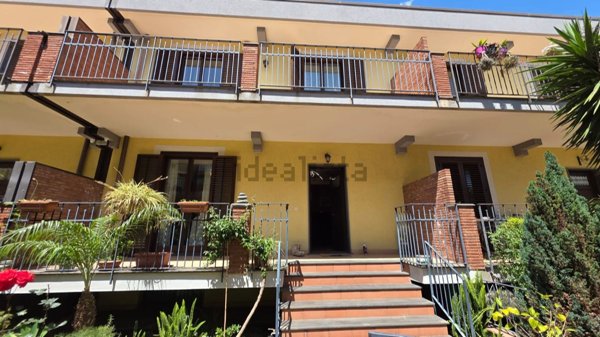 casa indipendente in vendita a Giarre