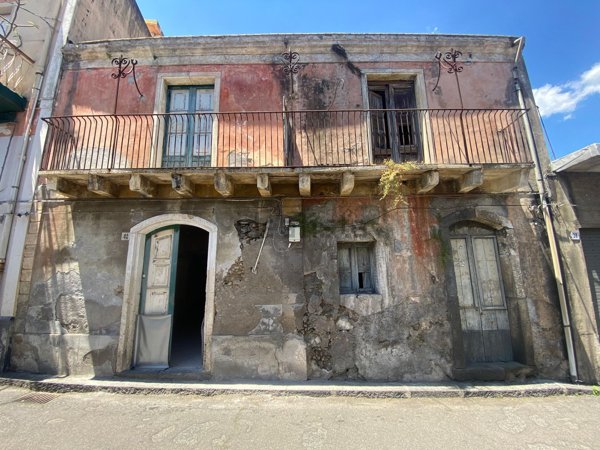 casa indipendente in vendita a Giarre in zona Macchia