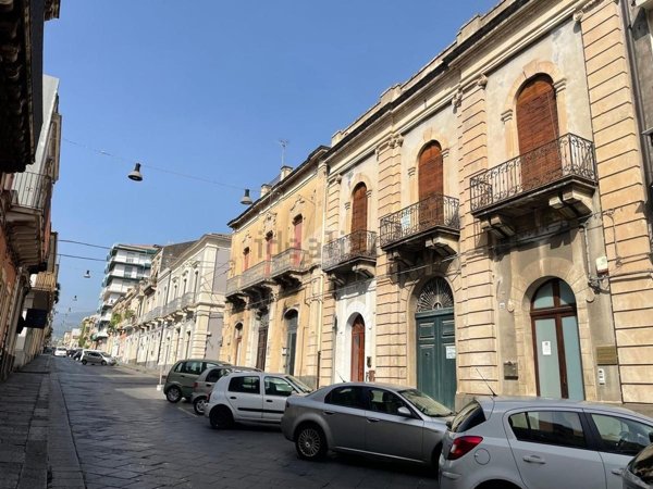 casa indipendente in vendita a Giarre