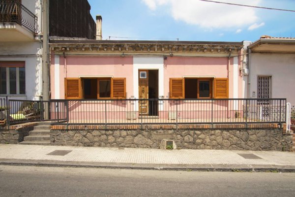casa indipendente in vendita a Giarre in zona Trepunti