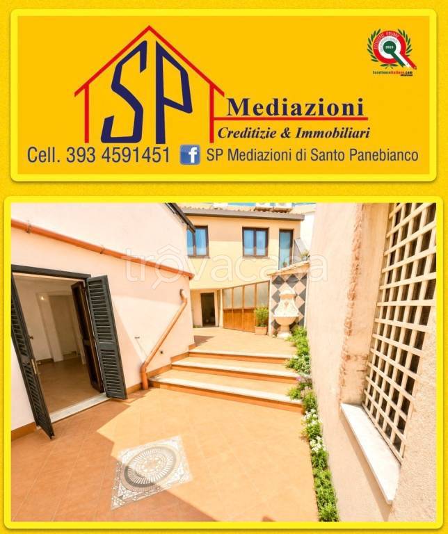 casa indipendente in vendita a Giarre in zona San Giovanni Montebello