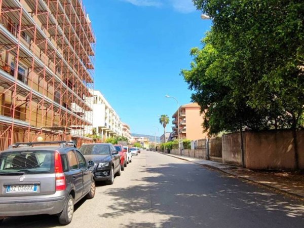 appartamento in vendita a Giarre in zona Altarello