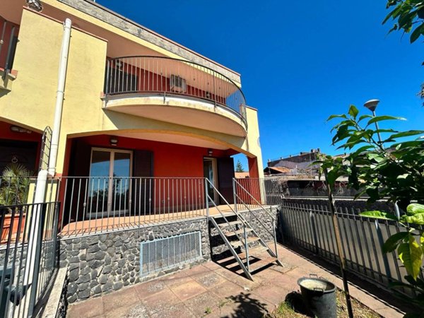 casa indipendente in vendita a Giarre
