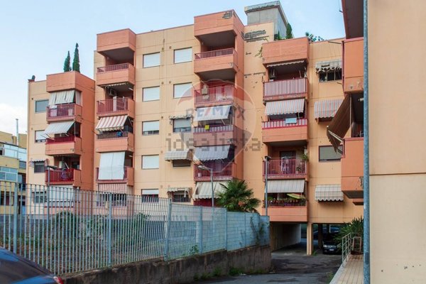 appartamento in vendita a Giarre in zona Altarello