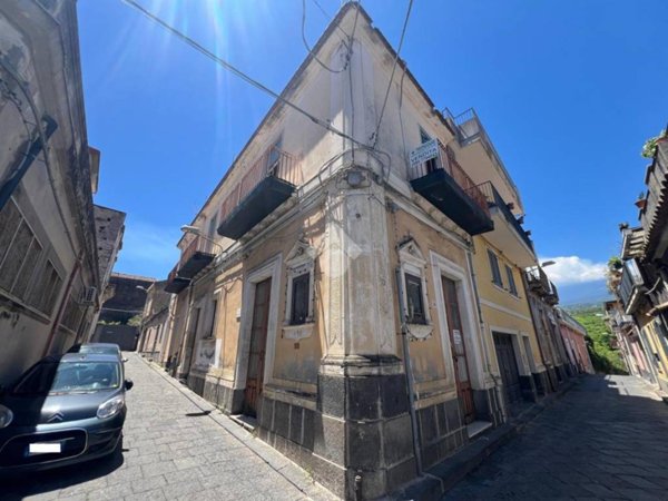 casa indipendente in vendita a Giarre