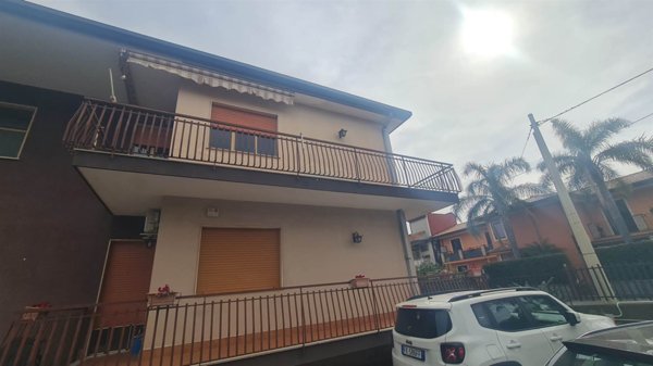 appartamento in vendita a Giarre in zona Altarello