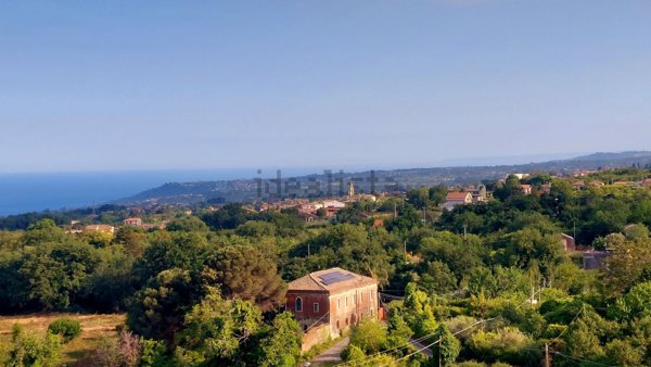 appartamento in vendita a Giarre in zona Miscarello