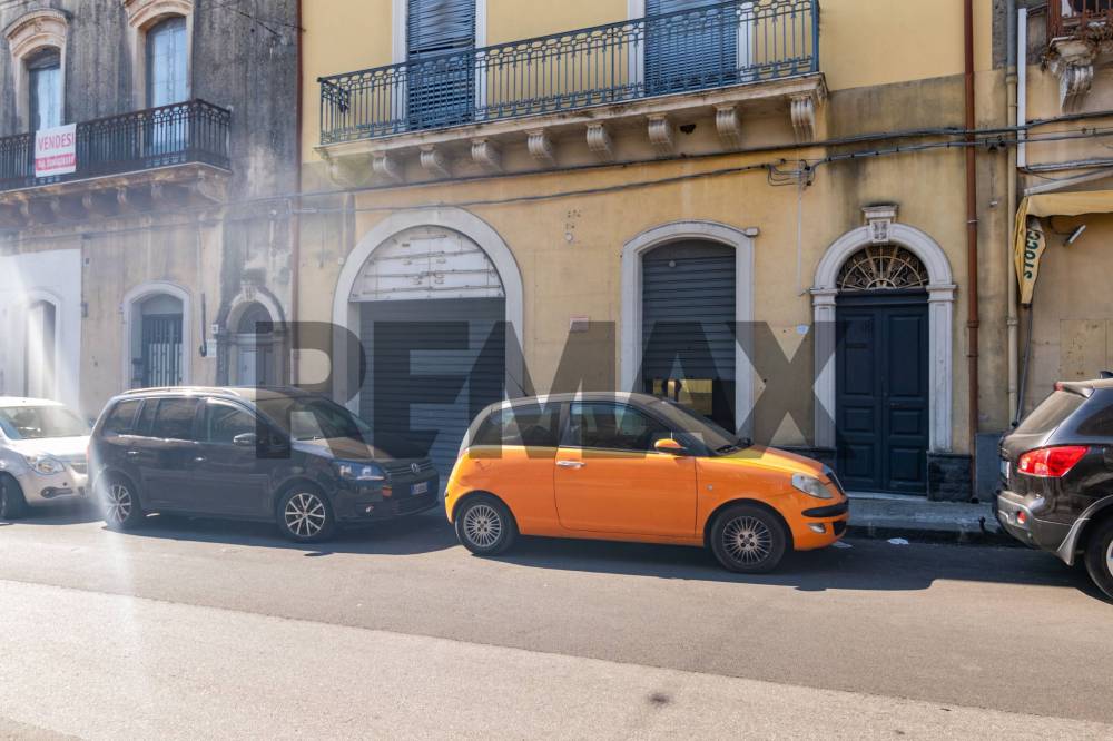 negozio in vendita a Giarre in zona Macchia