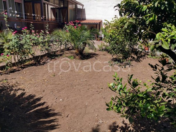 casa indipendente in vendita a Giarre in zona Macchia