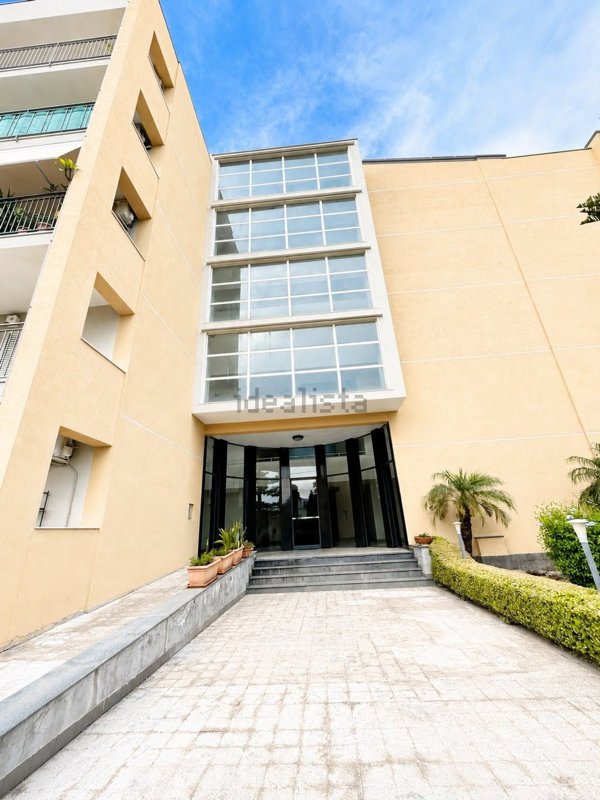 appartamento in vendita a Giarre in zona Altarello