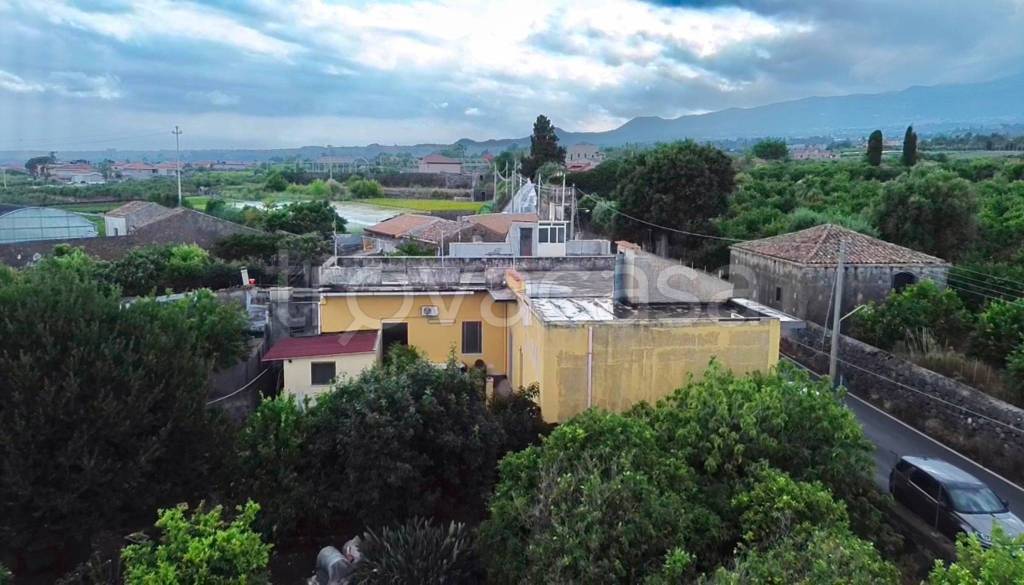 casa indipendente in vendita a Giarre