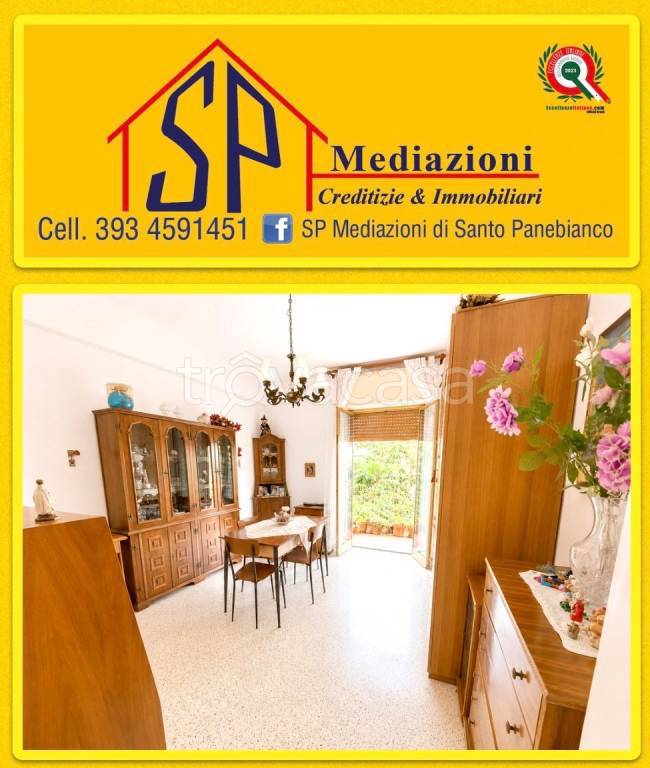 appartamento in vendita a Giarre in zona Macchia