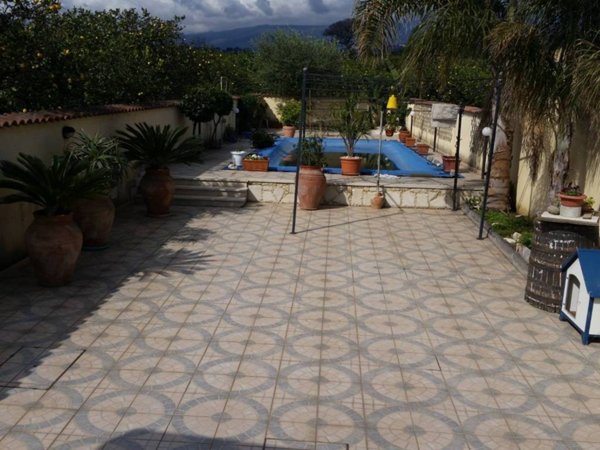 casa indipendente in vendita a Giarre in zona Altarello