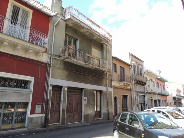 casa indipendente in vendita a Giarre