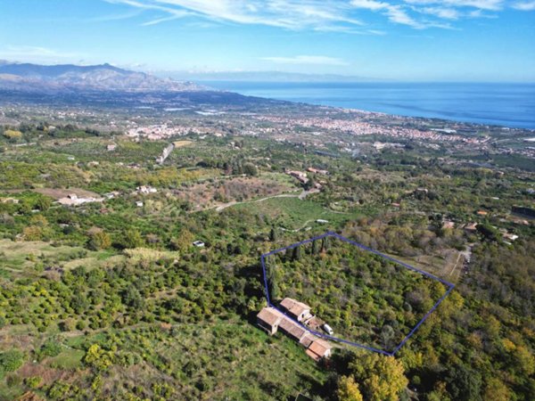 casa indipendente in vendita a Giarre in zona San Giovanni Montebello